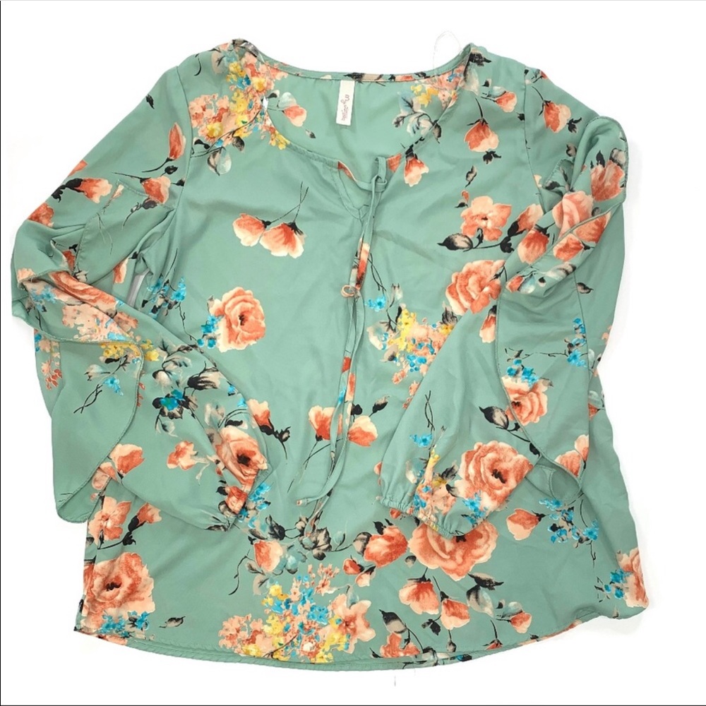 My story floral blouse with ruffled sleeves